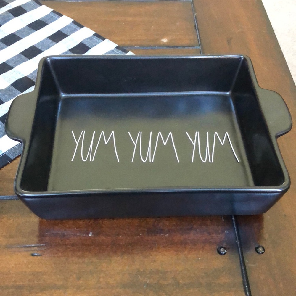 Rae Dunn Black ‘Yum Yum Yum’ Casserole Dish